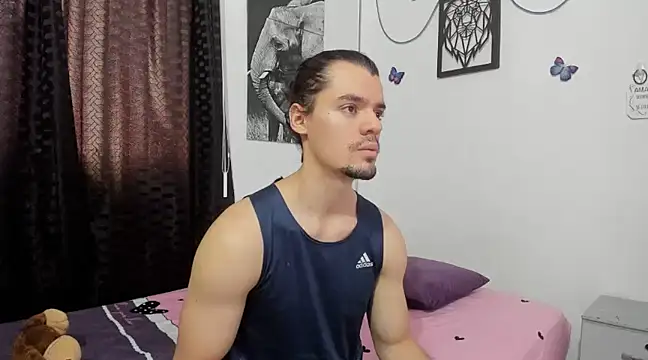 Snapshot of maxi_styles chatting on 03/22/25, 06:58 maxi styles online show from 03/22/25, 06:58