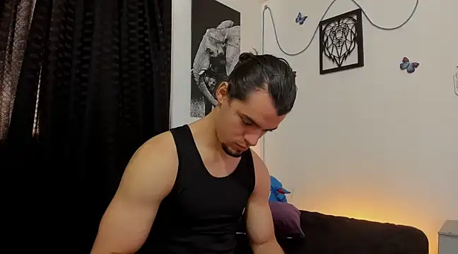 Snapshot of maxi_styles chatting on 02/03/25, 05:35 maxi styles online show from 02/03/25, 05:35