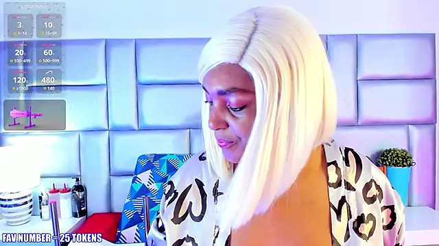 LovelyNickii online show from 11/08/25, 12:52