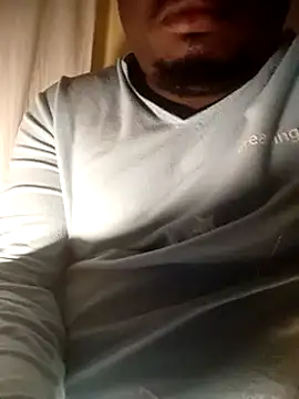 Snapshot of Dube501 chatting on 03/07/25, 06:33 Dube501 online show from 03/07/25, 06:33