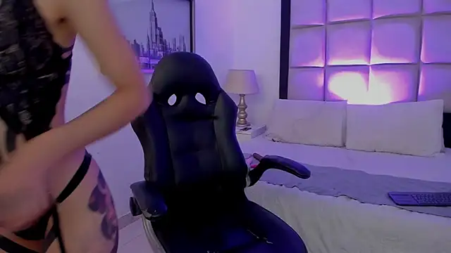 MeganPresleyy online show from 04/16/26, 05:52