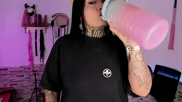 amyswallow7 online show from 02/05/26, 02:40