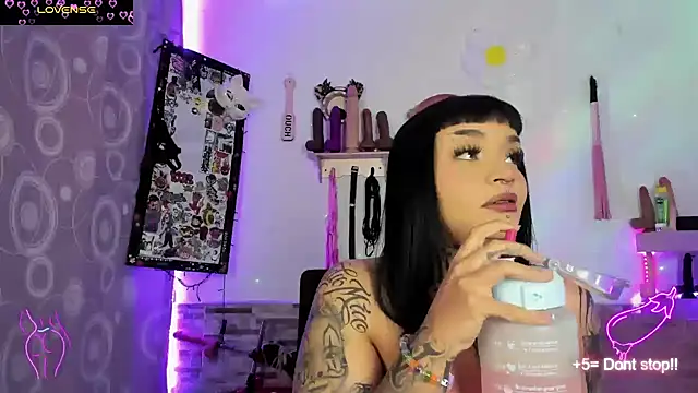 amyswallow7 online show from 03/28/26, 02:45