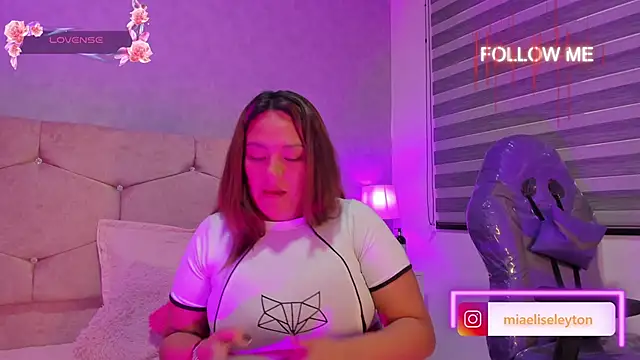 Elise-Leyton online show from 09/26/25, 03:41