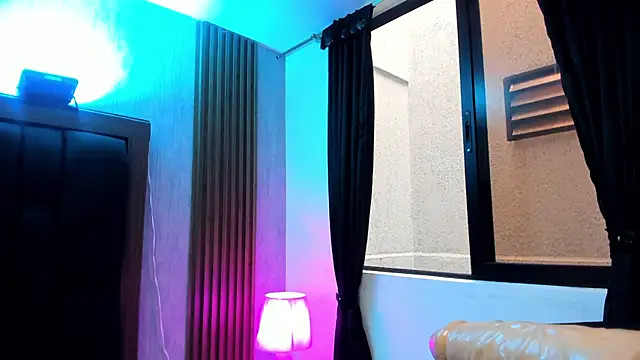 Elise-Leyton online show from 11/21/25, 06:07