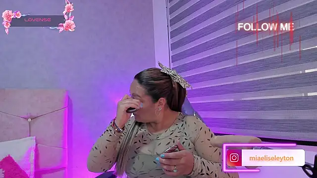 Elise-Leyton online show from 10/01/25, 03:05