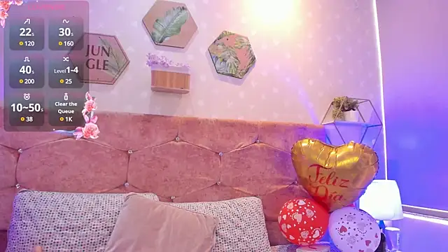 Elise-Leyton online show from 02/17/25, 07:44
