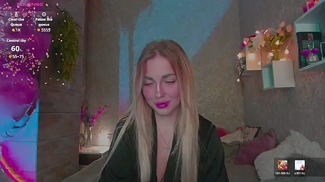 Snapshot of Mika_Rayy chatting on 02/27/26, 08:30 Mika Rayy online show from 02/27/26, 08:30