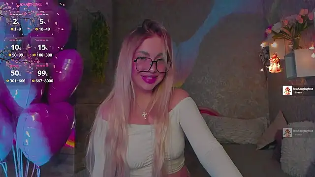 Snapshot of Mika_Rayy chatting on 02/19/26, 04:59 Mika Rayy online show from 02/19/26, 04:59