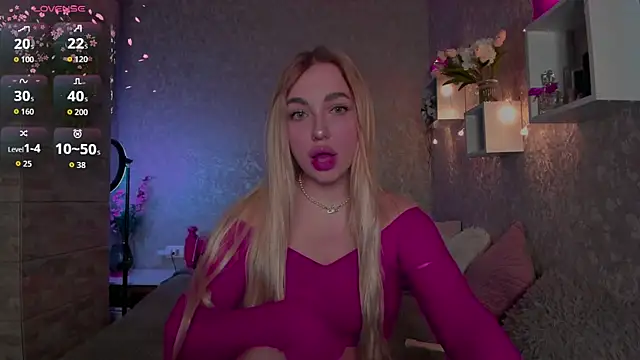 Snapshot of Mika_Rayy chatting on 12/04/25, 05:39 Mika Rayy online show from 12/04/25, 05:39