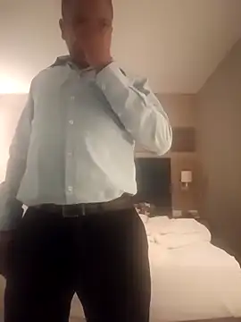 BLACK-HOT- online show from 01/09/25, 01:18