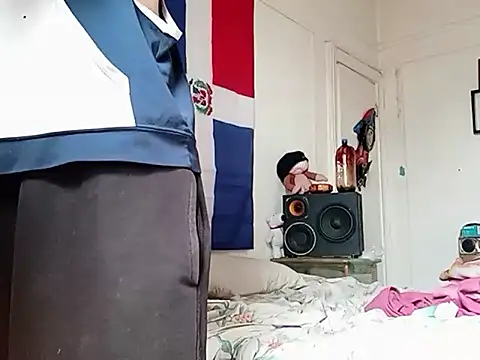 Snapshot of BaByArM81 chatting on 10/15/25, 04:04 BaByArM81 online show from 10/15/25, 04:04