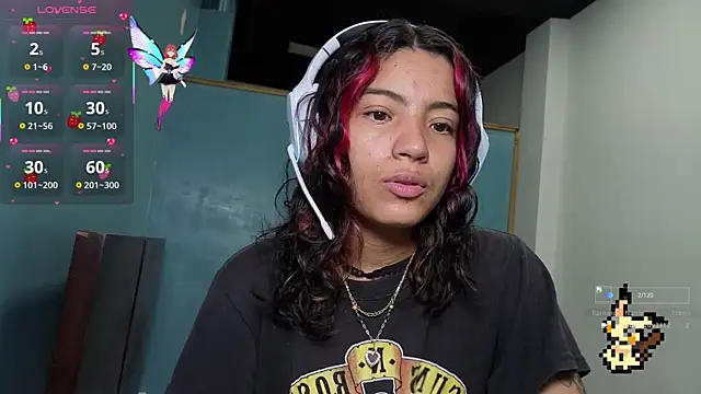 Lovelyamyy online show from 10/13/25, 04:41