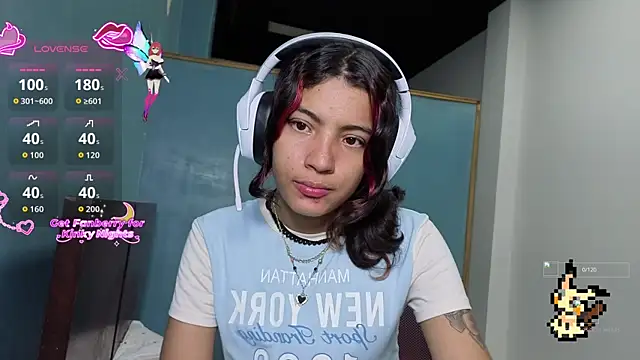 Snapshot of Lovelyamyy chatting on 10/28/25, 02:01 Lovelyamyy online show from 10/28/25, 02:01