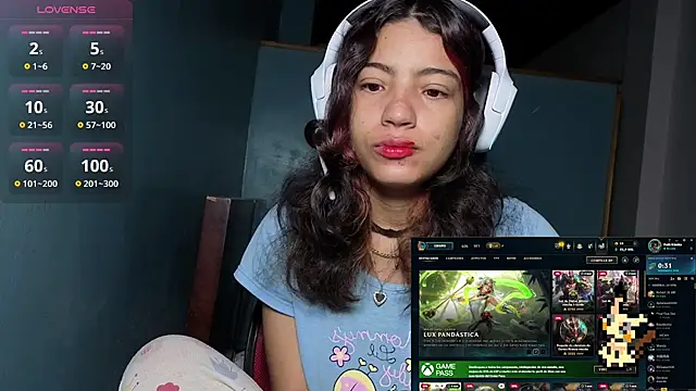 Snapshot of Lovelyamyy chatting on 11/17/25, 11:47 Lovelyamyy online show from 11/17/25, 11:47