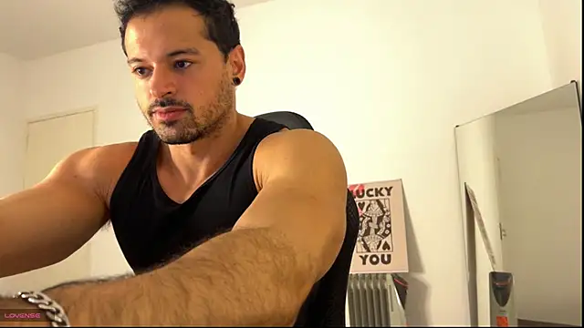 Snapshot of Lucasfit24 chatting on 06/07/26, 02:55 Lucasfit24 online show from 06/07/26, 02:55