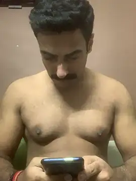 vaibhavchugh38 online show from 01/15/25, 10:49