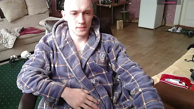 Snapshot of johnny_positive chatting on 04/29/26, 05:22 johnny positive online show from 04/29/26, 05:22