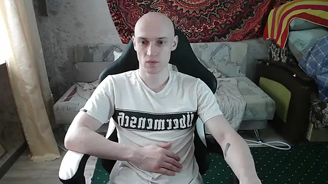 Snapshot of johnny_positive chatting on 06/30/26, 04:34 johnny positive online show from 06/30/26, 04:34