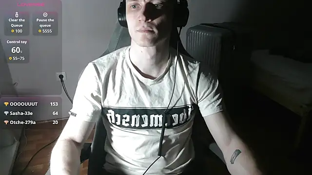 Snapshot of johnny_positive chatting on 03/31/26, 04:42 johnny positive online show from 03/31/26, 04:42