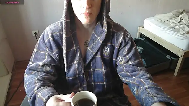 Snapshot of johnny_positive chatting on 04/04/26, 05:03 johnny positive online show from 04/04/26, 05:03