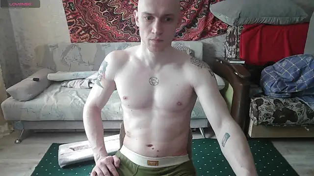 Snapshot of johnny_positive chatting on 05/14/26, 05:15 johnny positive online show from 05/14/26, 05:15