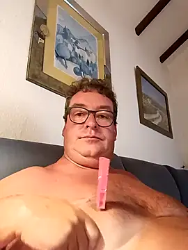 Snapshot of MountJohnXL chatting on 02/09/25, 11:04 MountJohnXL online show from 02/09/25, 11:04