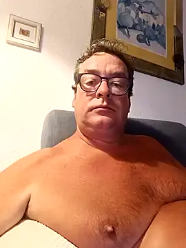 Snapshot of MountJohnXL chatting on 03/01/25, 01:11 MountJohnXL online show from 03/01/25, 01:11