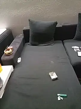 Snapshot of TyroneeDE chatting on 02/05/25, 07:29 TyroneeDE online show from 02/05/25, 07:29