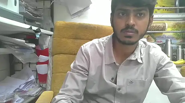 Snapshot of cute_modell chatting on 02/19/25, 10:01 cute modell online show from 02/19/25, 10:01