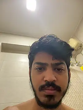 Snapshot of cute_modell chatting on 01/15/25, 04:04 cute modell online show from 01/15/25, 04:04