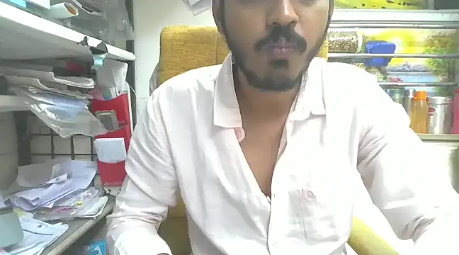 Snapshot of cute_modell chatting on 02/14/25, 12:57 cute modell online show from 02/14/25, 12:57