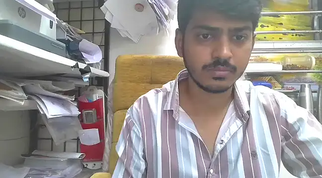 Snapshot of cute_modell chatting on 03/12/25, 08:19 cute modell online show from 03/12/25, 08:19