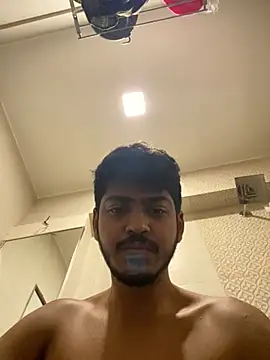 Snapshot of cute_modell chatting on 01/31/25, 04:36 cute modell online show from 01/31/25, 04:36