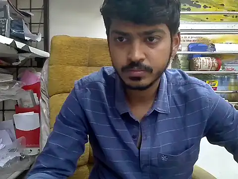 cute modell online show from 11/15/25, 11:47