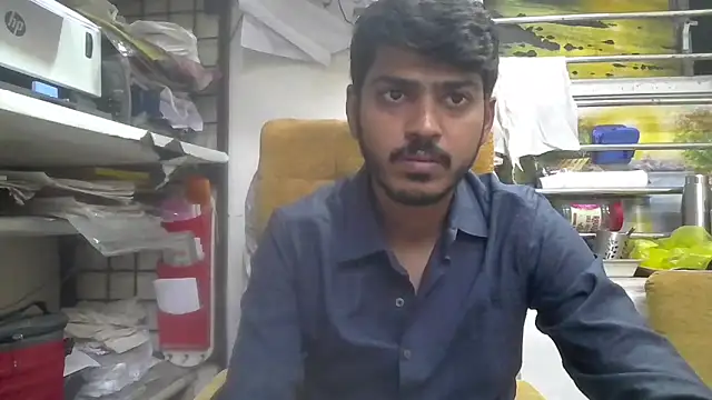 cute modell online show from 02/17/26, 12:46