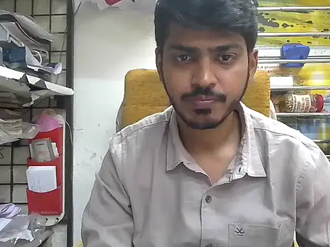 cute modell online show from 11/29/25, 11:54