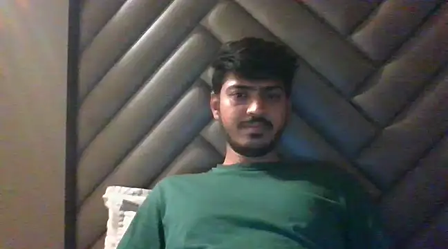 Snapshot of cute_modell chatting on 03/21/25, 07:46 cute modell online show from 03/21/25, 07:46