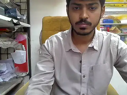 cute modell online show from 11/11/25, 07:03