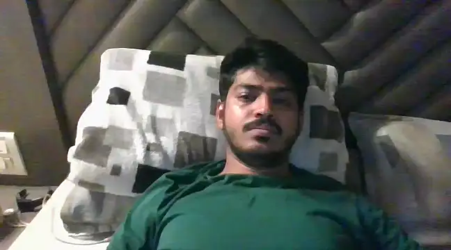 Snapshot of cute_modell chatting on 03/22/25, 07:09 cute modell online show from 03/22/25, 07:09