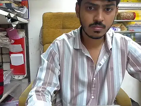 Snapshot of cute_modell chatting on 09/29/25, 12:22 cute modell online show from 09/29/25, 12:22