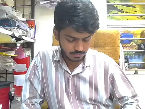 Snapshot of cute_modell chatting on 10/08/25, 12:17 cute modell online show from 10/08/25, 12:17