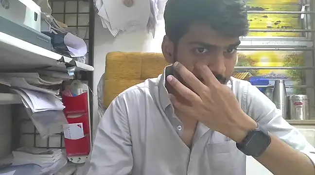 Snapshot of cute_modell chatting on 03/10/25, 12:49 cute modell online show from 03/10/25, 12:49