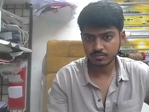 cute modell online show from 05/18/26, 01:16