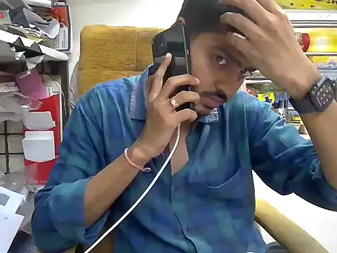 Snapshot of cute_modell chatting on 09/19/25, 12:53 cute modell online show from 09/19/25, 12:53