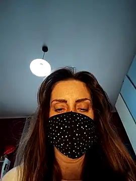 Akemi rossi online show from 03/11/26, 02:00