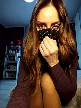 Akemi rossi online show from 03/09/26, 01:14