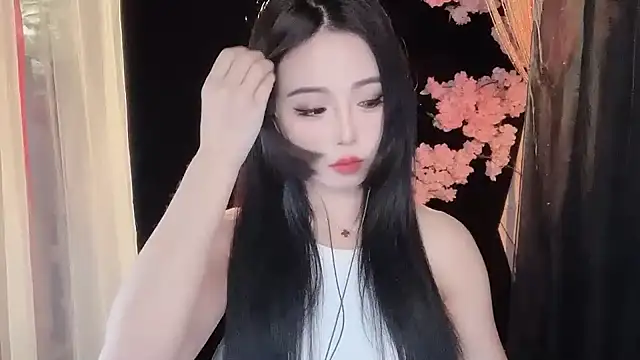 ying-love520 online show from 02/21/25, 07:34