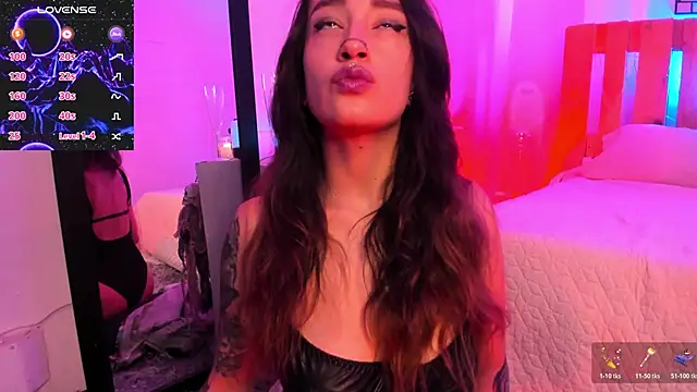 Snapshot of coral_jonesss chatting on 11/11/25, 03:07 coral jonesss online show from 11/11/25, 03:07