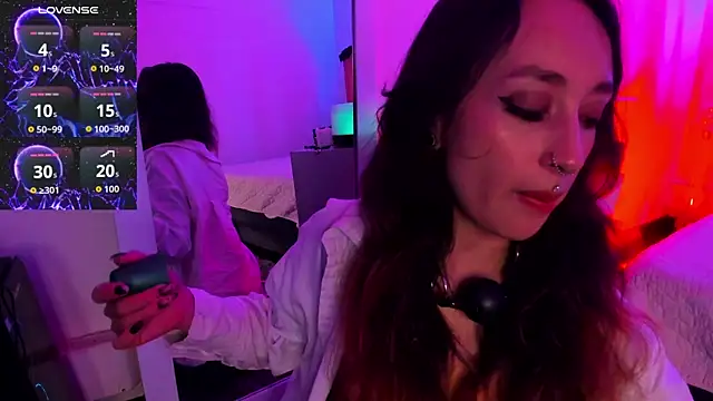 Snapshot of coral_jonesss chatting on 12/05/25, 04:38 coral jonesss online show from 12/05/25, 04:38